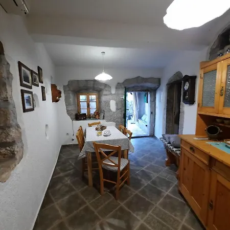 Tatil Evi Stone House In Dobrec With Sea View & Pool Lovran