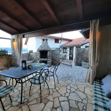 Tatil Evi Stone House In Dobrec With Sea View & Pool