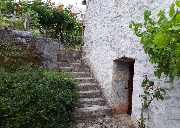 Дом отдыха Stone House In Dobrec With Sea View & Pool *