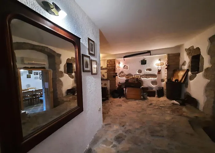 Дом отдыха Stone House In Dobrec With Sea View & Pool