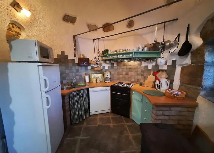 Stone House In Dobrec With Sea View & Pool Ловран