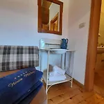Stone House In Dobrec With Sea View & Pool Prázdninový dům Lovran