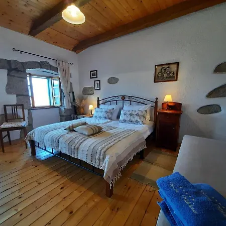 Stone House In Dobrec With Sea View & Pool Lovran