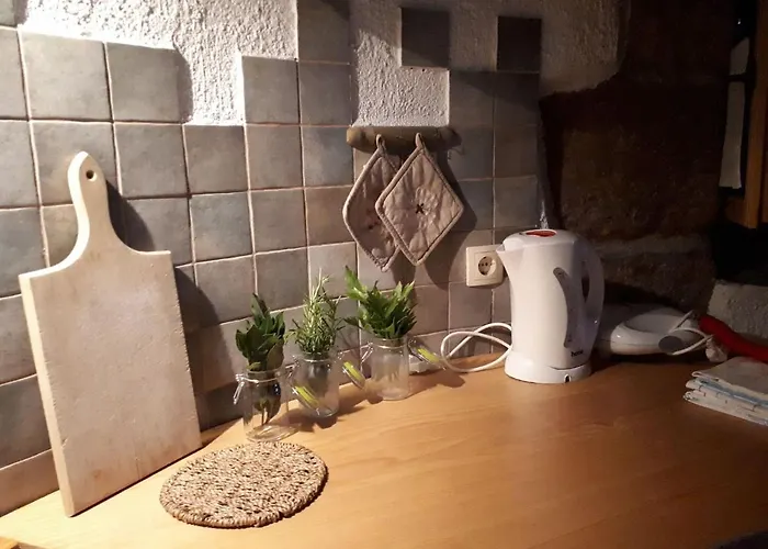 Stone House In Dobrec With Sea View & Pool Prázdninový dům